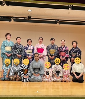 出演者全員で記念撮影<br>